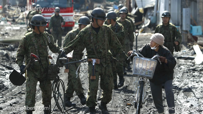 自衛隊８５